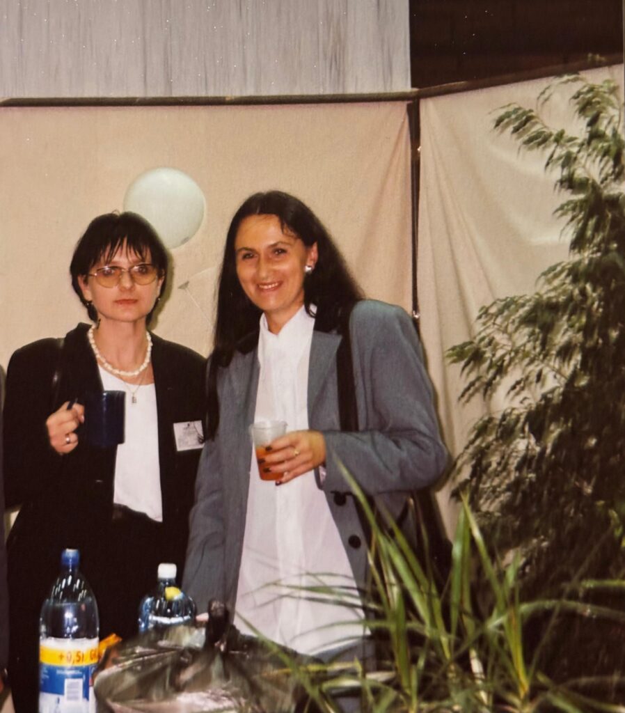 Dwie kobiety. Firma Grzegórska Ubezpieczenia.